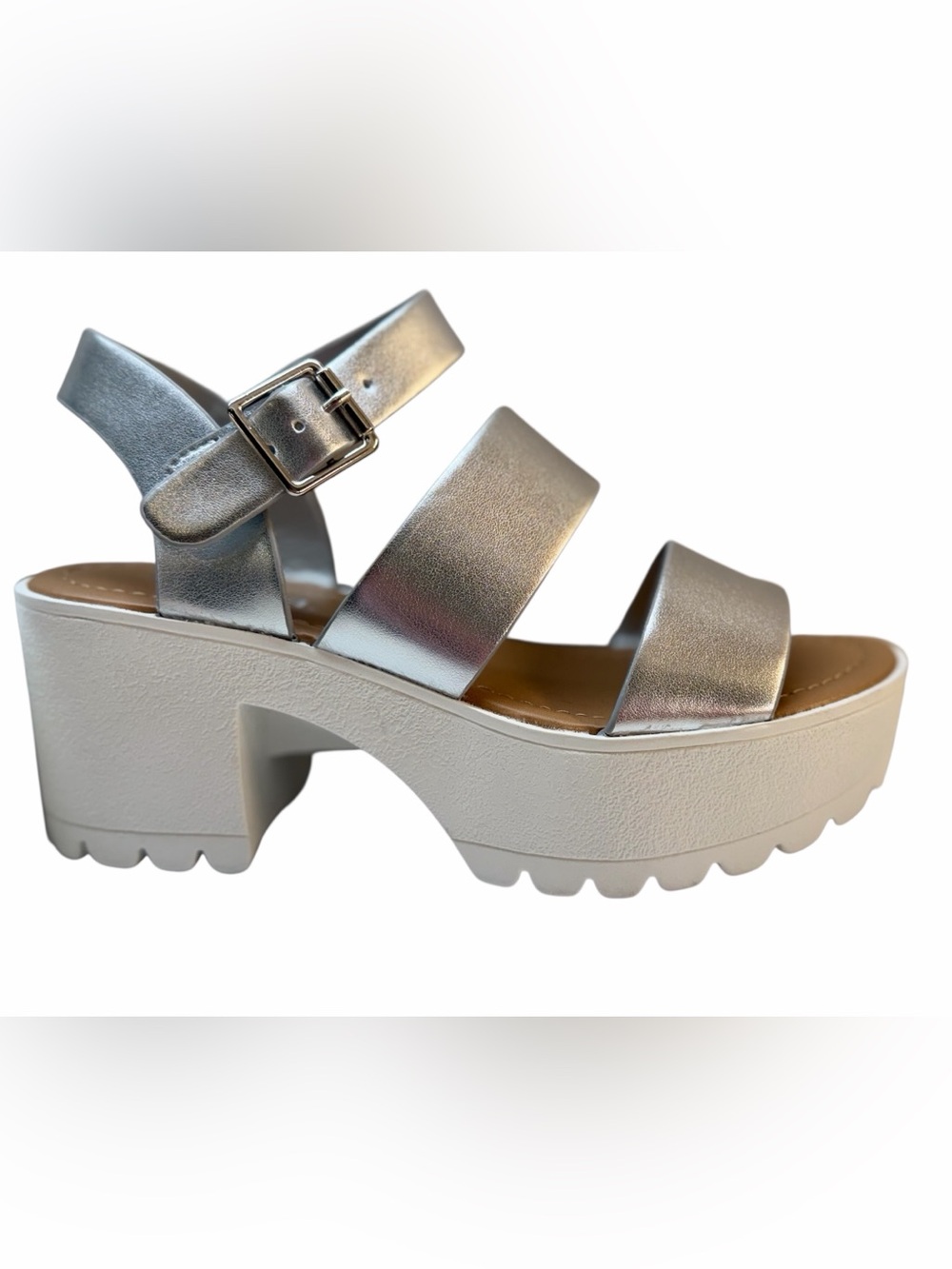 Soda Account Silver Metallic Platform Lug Sole Sandals NWOB Women’s 5.5